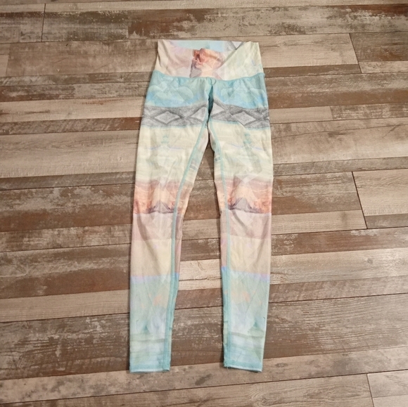 Teeki Ombre Blue Balletcore Yoga Pants Leggings Size XS - Picture 2 of 5